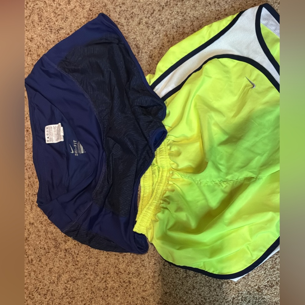Nike Women's Athletic Shorts Set - Neon Yellow and Navy